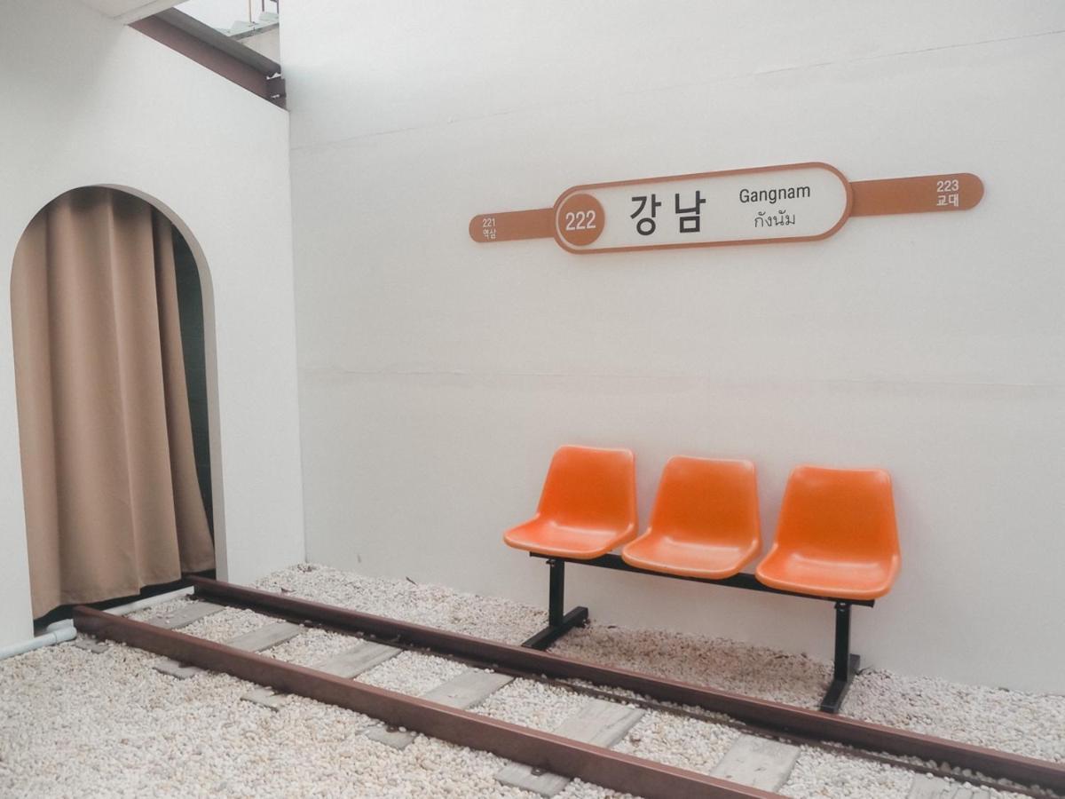 Hotel Baan Weekday Private 02 Chiang Mai Exterior foto